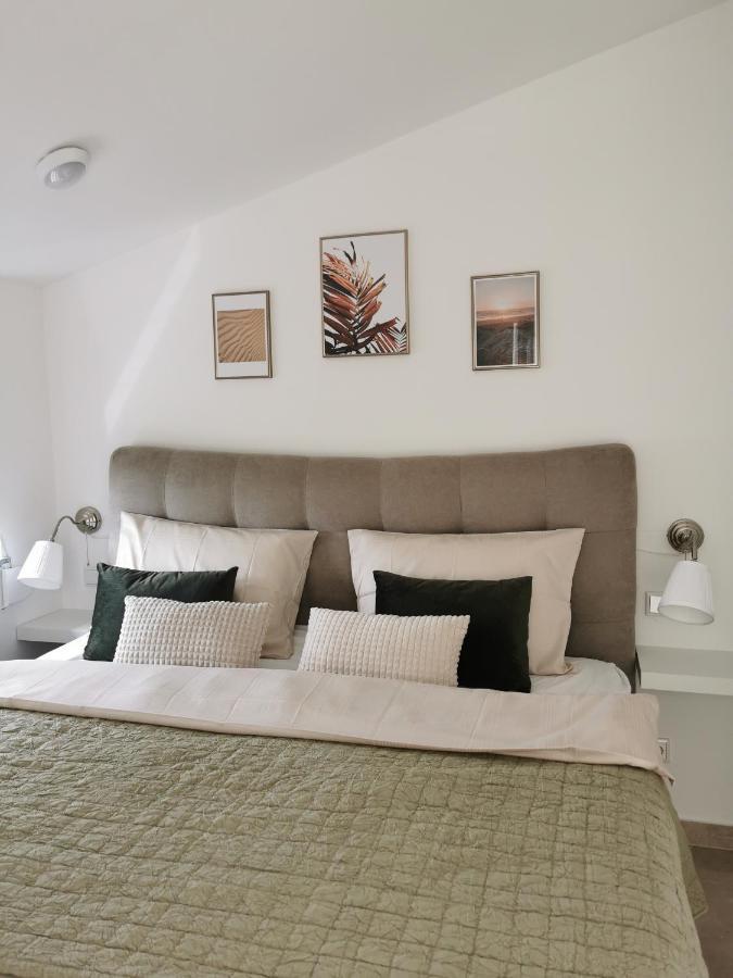 Five Bedroom House Near Sandy Beach Villa Major メドゥリン エクステリア 写真