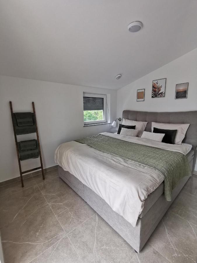 Five Bedroom House Near Sandy Beach Villa Major メドゥリン エクステリア 写真
