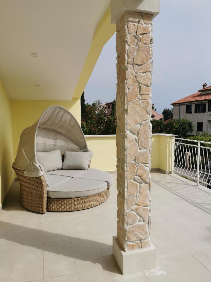 Five Bedroom House Near Sandy Beach Villa Major メドゥリン エクステリア 写真