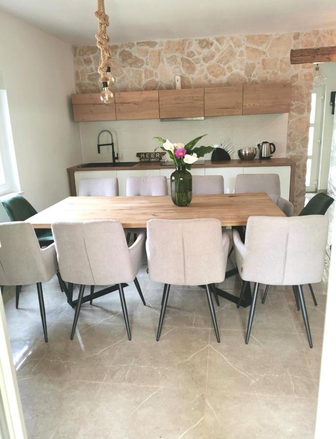 Five Bedroom House Near Sandy Beach Villa Major メドゥリン エクステリア 写真