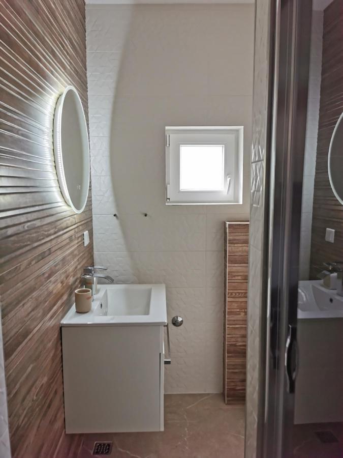 Five Bedroom House Near Sandy Beach Villa Major メドゥリン エクステリア 写真