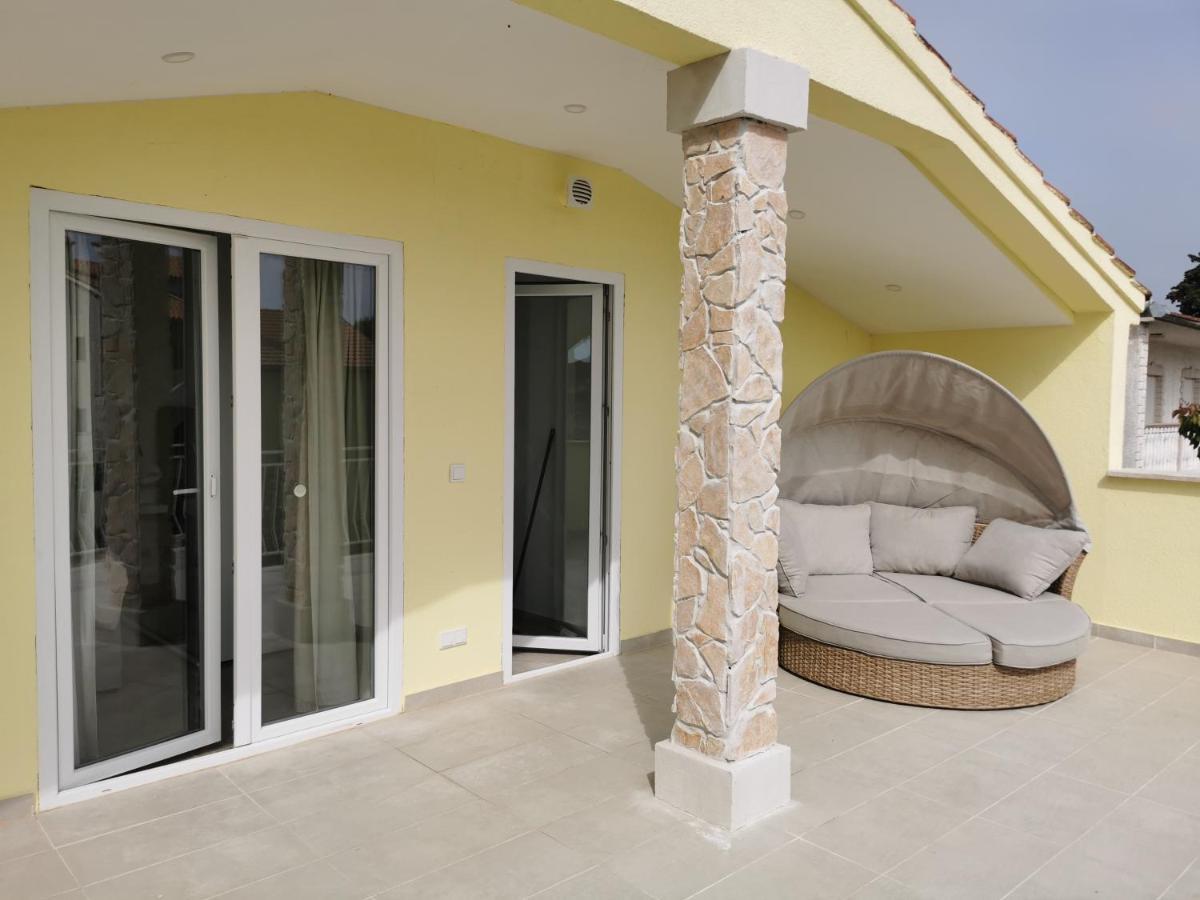 Five Bedroom House Near Sandy Beach Villa Major メドゥリン エクステリア 写真