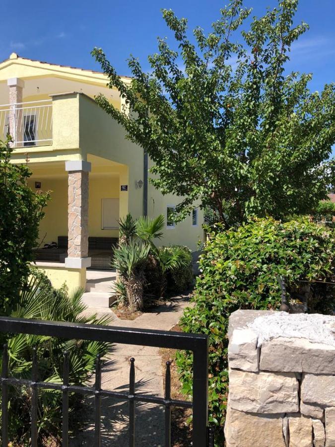 Five Bedroom House Near Sandy Beach Villa Major メドゥリン エクステリア 写真