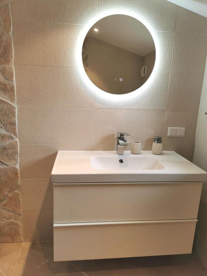 Five Bedroom House Near Sandy Beach Villa Major メドゥリン エクステリア 写真