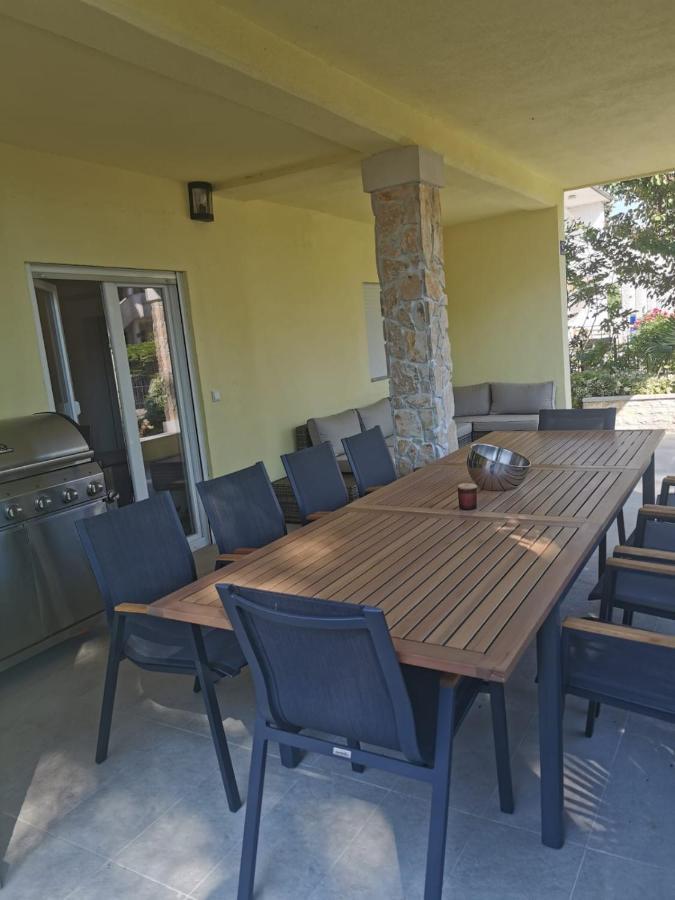 Five Bedroom House Near Sandy Beach Villa Major メドゥリン エクステリア 写真